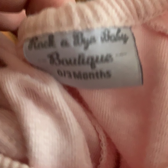 Part of 5/15$ Minky pink pajamas Rock a bye baby 0-3 months - Picture 6 of 6